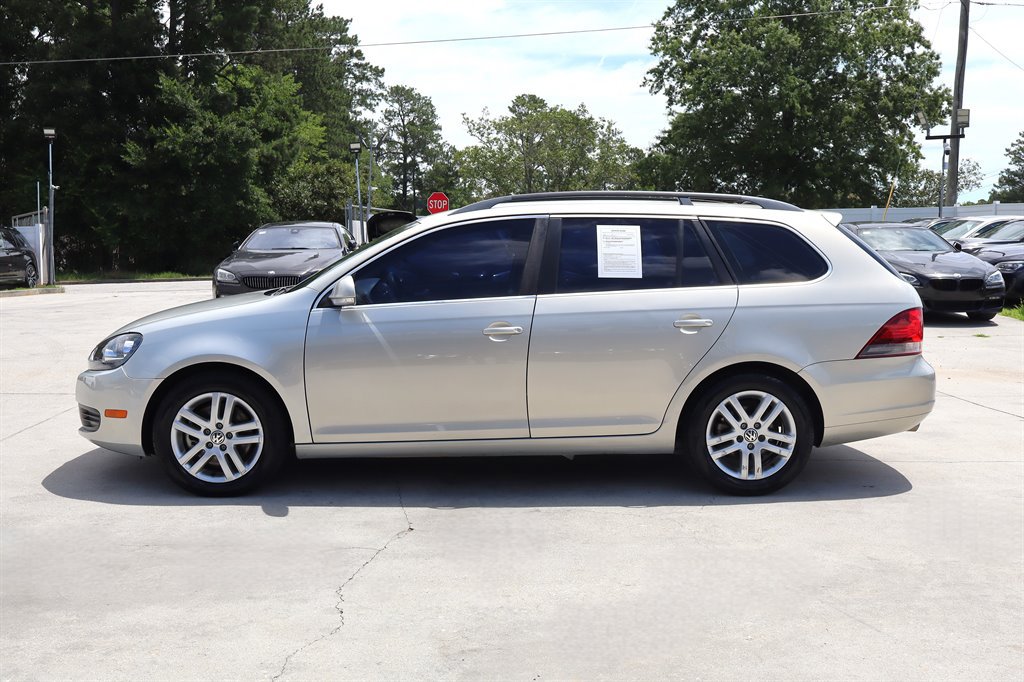 Used 2011 Volkswagen Jetta TDI FWD image 4