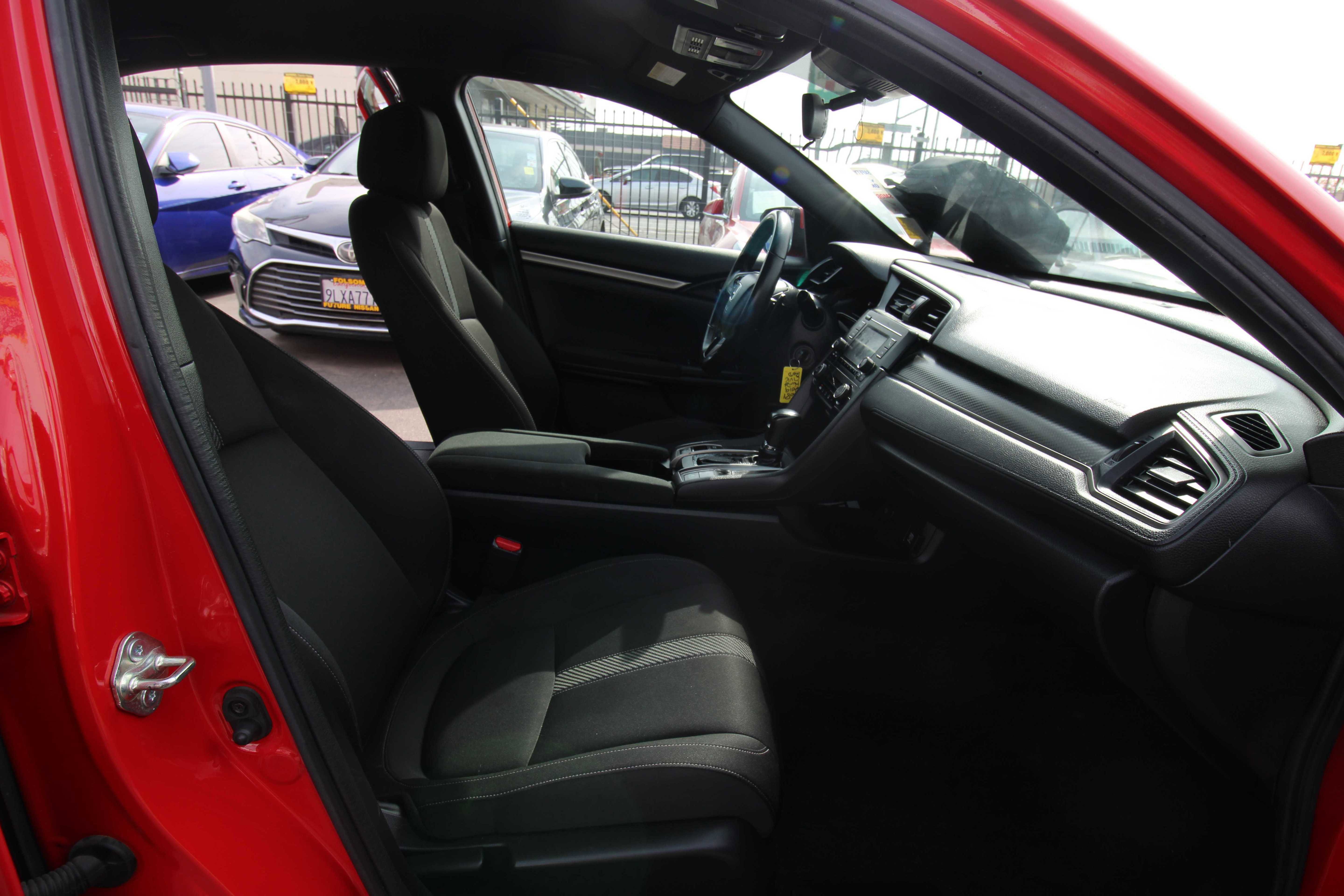 Used 2019 Honda Civic Sport image 28