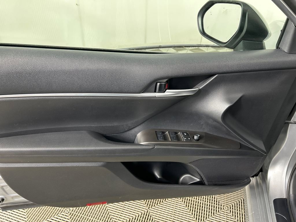 Used 2024 Toyota Camry SE FWD image 10