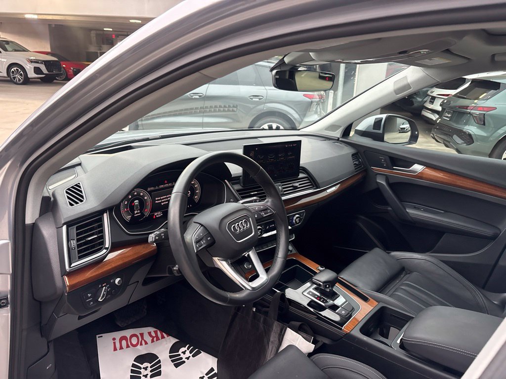 Used 2022 Audi Q5 2.0T Prestige w/ Prestige Package AWD/4WD image 12