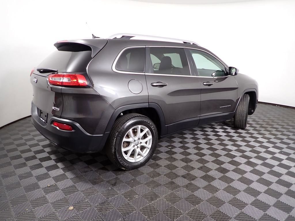 Used 2014 Jeep Cherokee Latitude w/ Cold Weather Group image 17