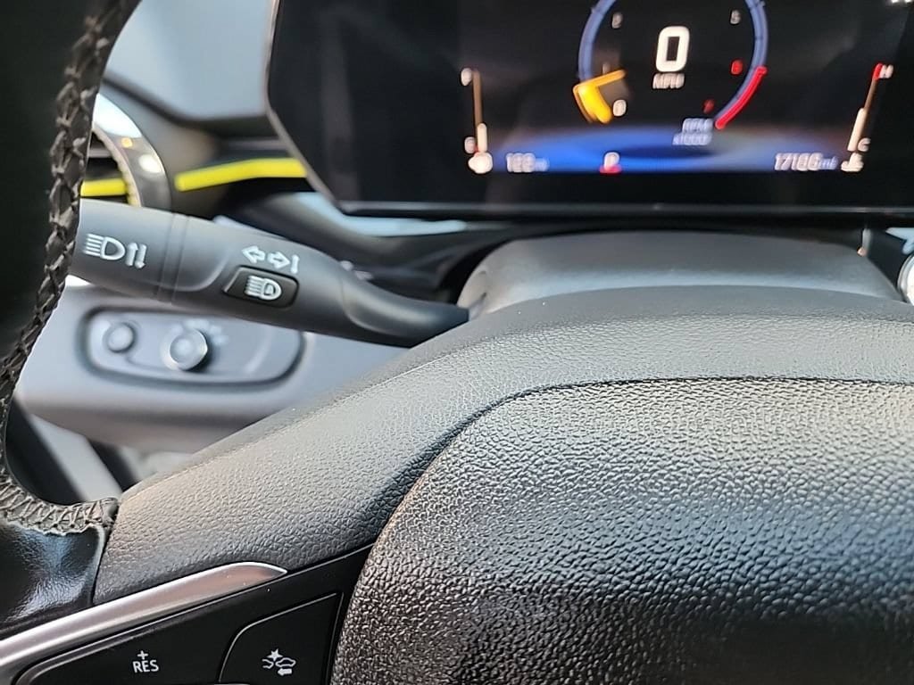 Certified 2025 Chevrolet Trax ACTIV w/ Driver Confidence Package FWD image 13