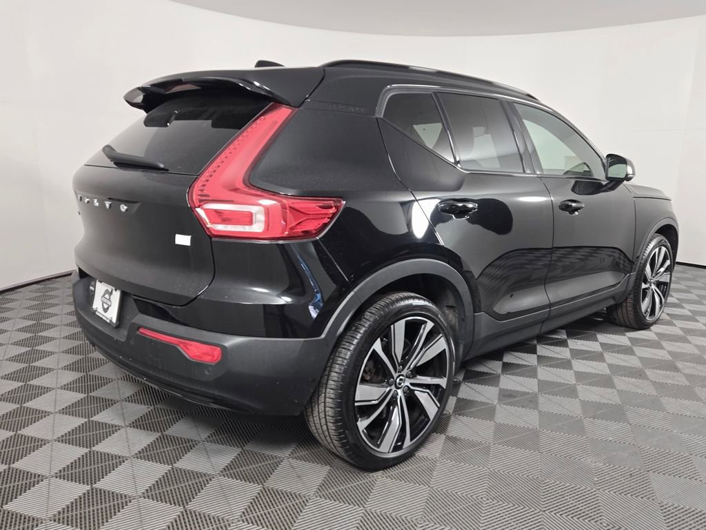 Used 2021 Volvo XC40 P8 Recharge w/ Advanced Package image 6