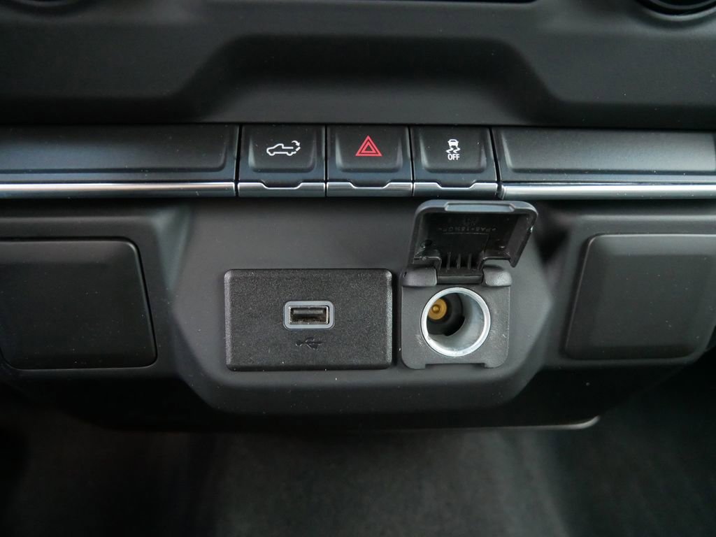 Used 2020 Chevrolet Silverado 1500 Custom w/ Custom Convenience Package image 21