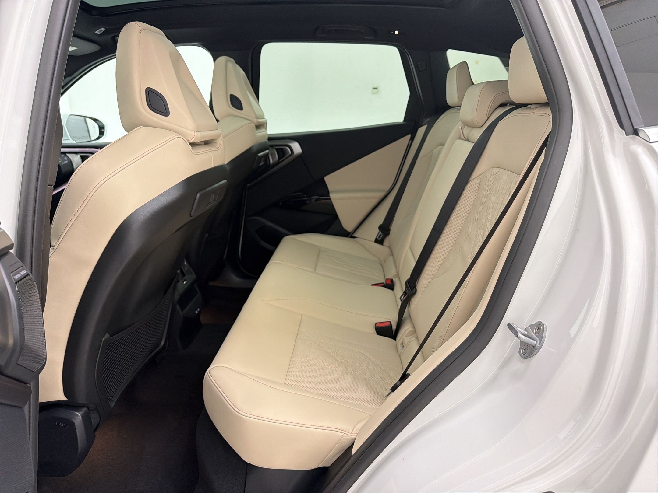 New 2026 BMW X3 xDrive30i w/ Premium Package AWD/4WD image 13