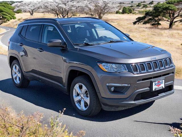 Used 2018 Jeep Compass Latitude w/ Popular Equipment Group AWD/4WD image 8
