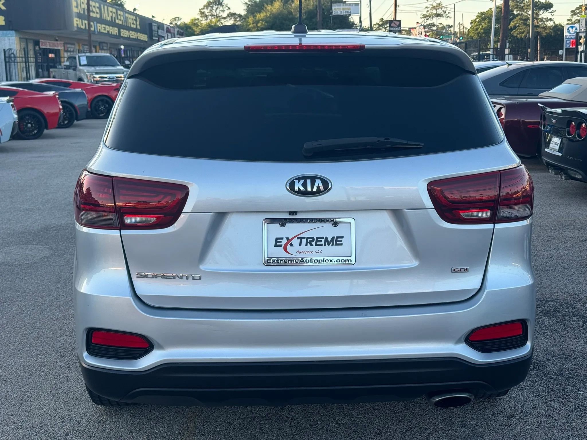 Used 2019 Kia Sorento LX image 3