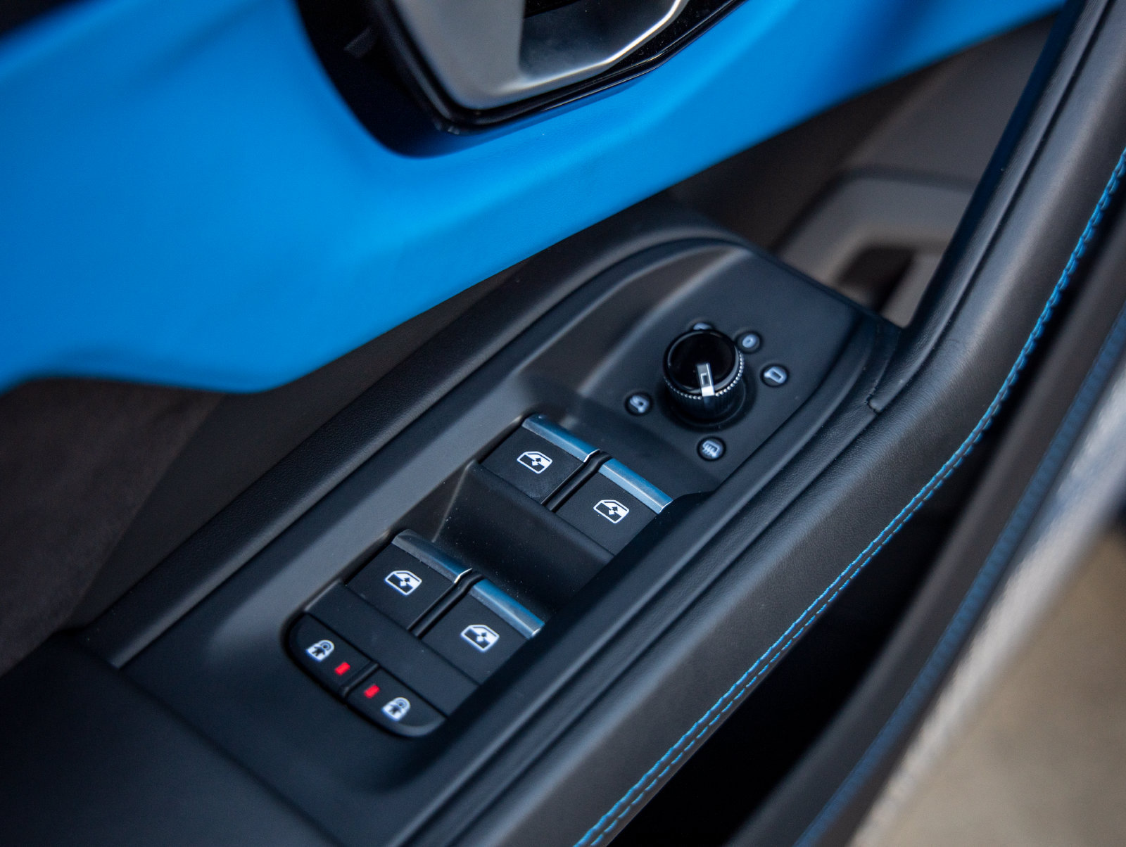 Used 2024 Lamborghini Urus S AWD/4WD image 19