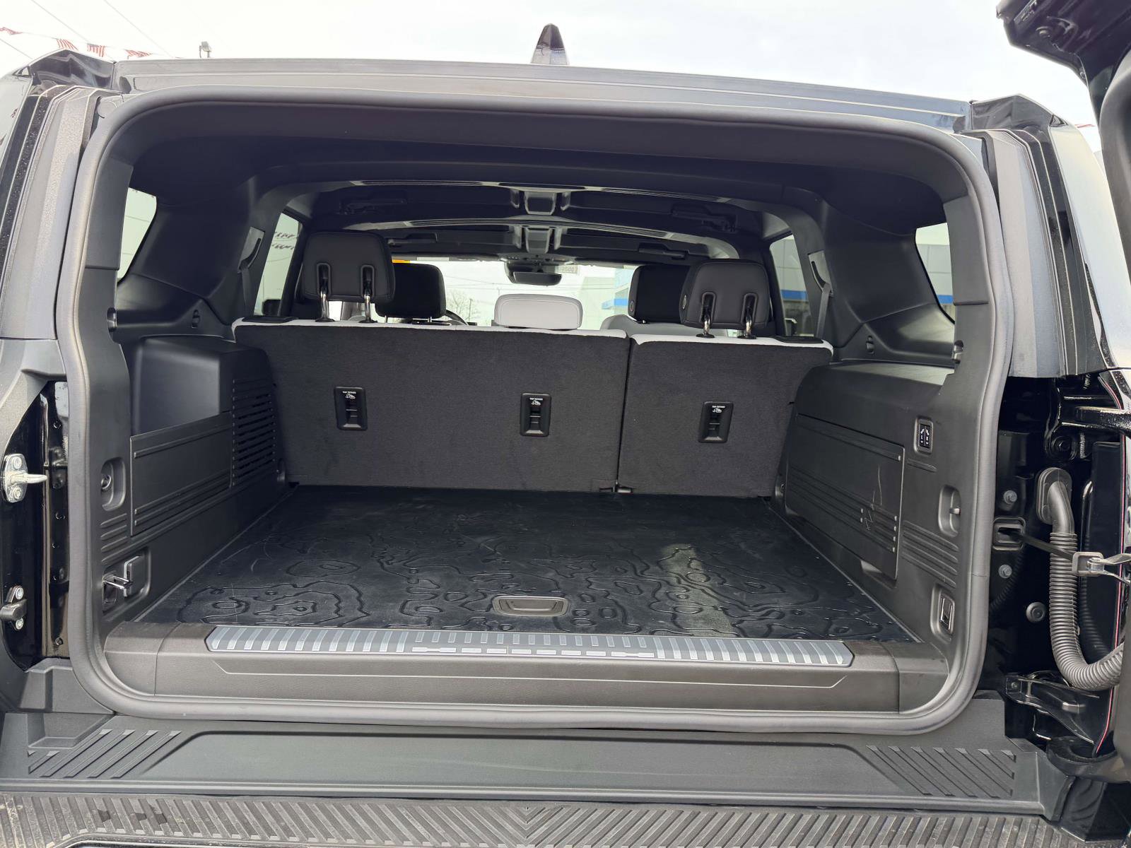 Certified 2024 GMC Hummer EV 2X w/ Extreme Off-Road Package image 9