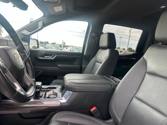 Used 2023 Chevrolet Silverado 1500 LTZ w/ Technology Package AWD/4WD image 32