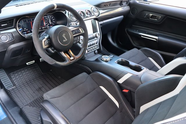 Used 2021 Ford Mustang Shelby GT500 w/ Carbon Fiber Track Pack image 5