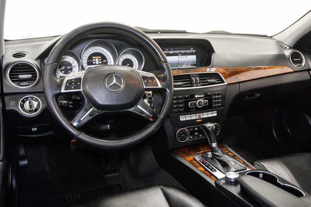 Used 2013 Mercedes-Benz C 300 4MATIC Sedan w/ Multimedia Pkg image 7