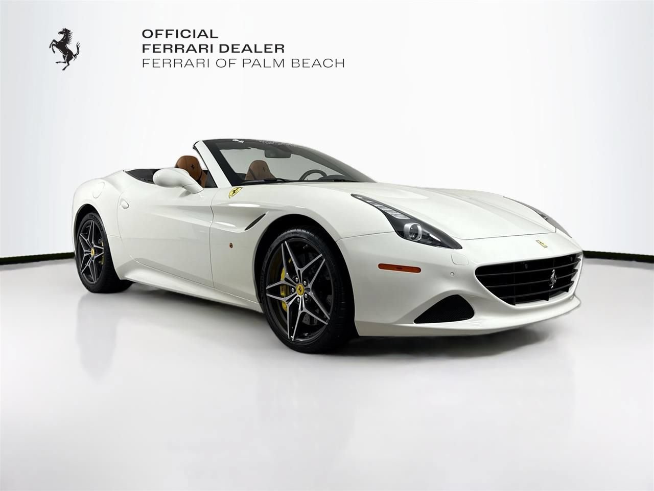 Certified 2017 Ferrari California T RWD image 1