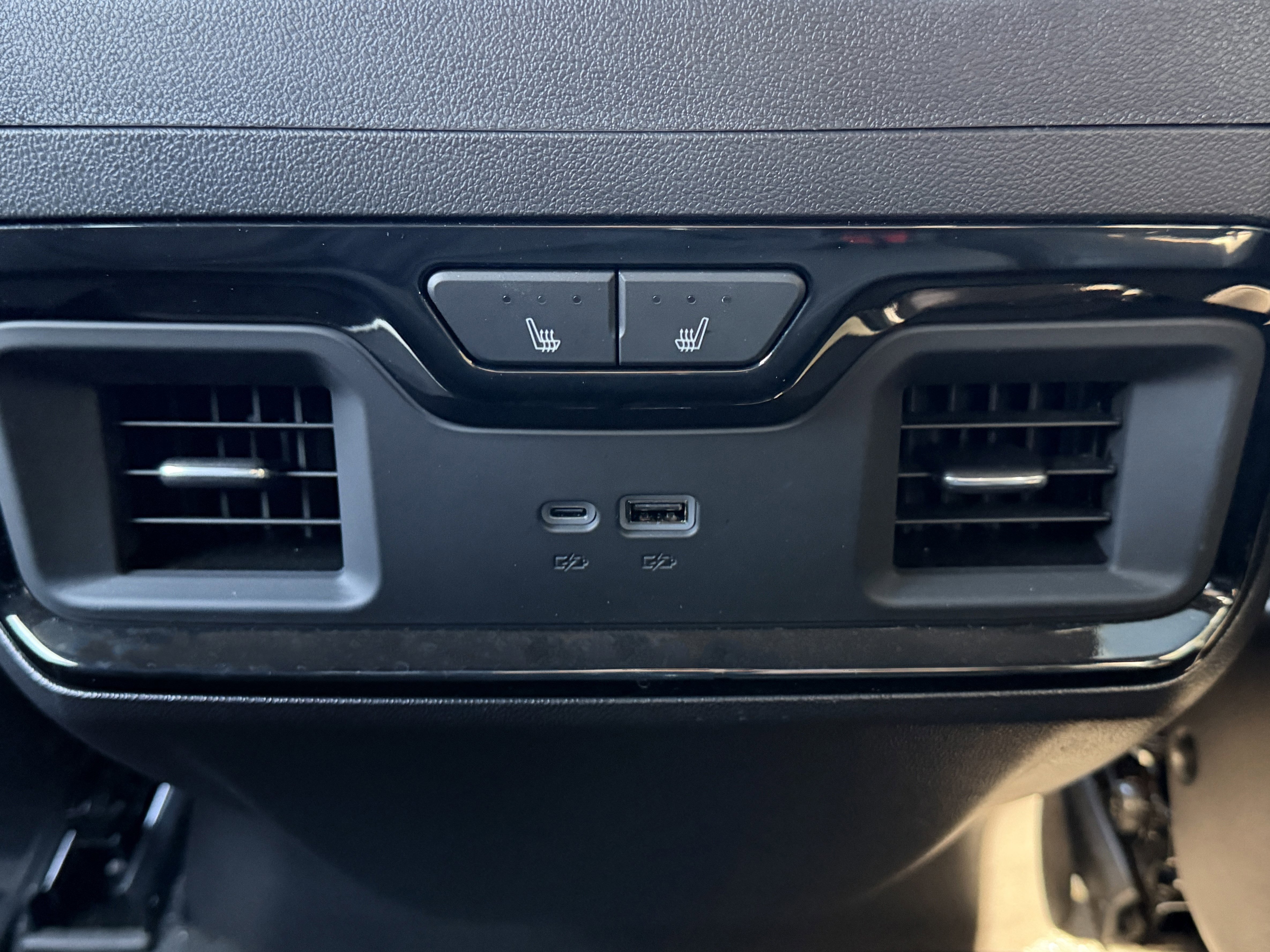 Used 2024 Chevrolet Silverado 1500 ZR2 w/ Technology Package image 12