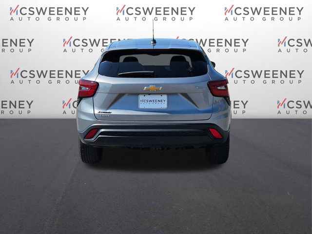 Used 2024 Chevrolet Trax LS w/ Driver Confidence Package FWD image 4