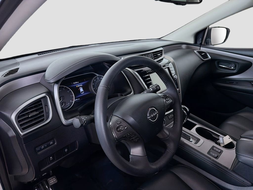 Used 2024 Nissan Murano SV w/ SV Midnight Edition Package image 16