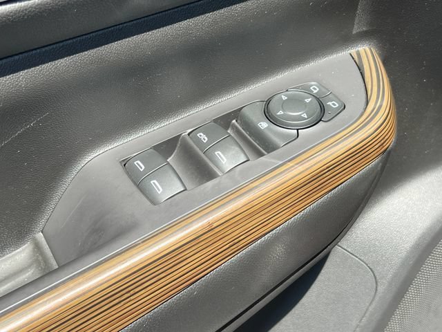 Used 2020 GMC Acadia SLE FWD image 16