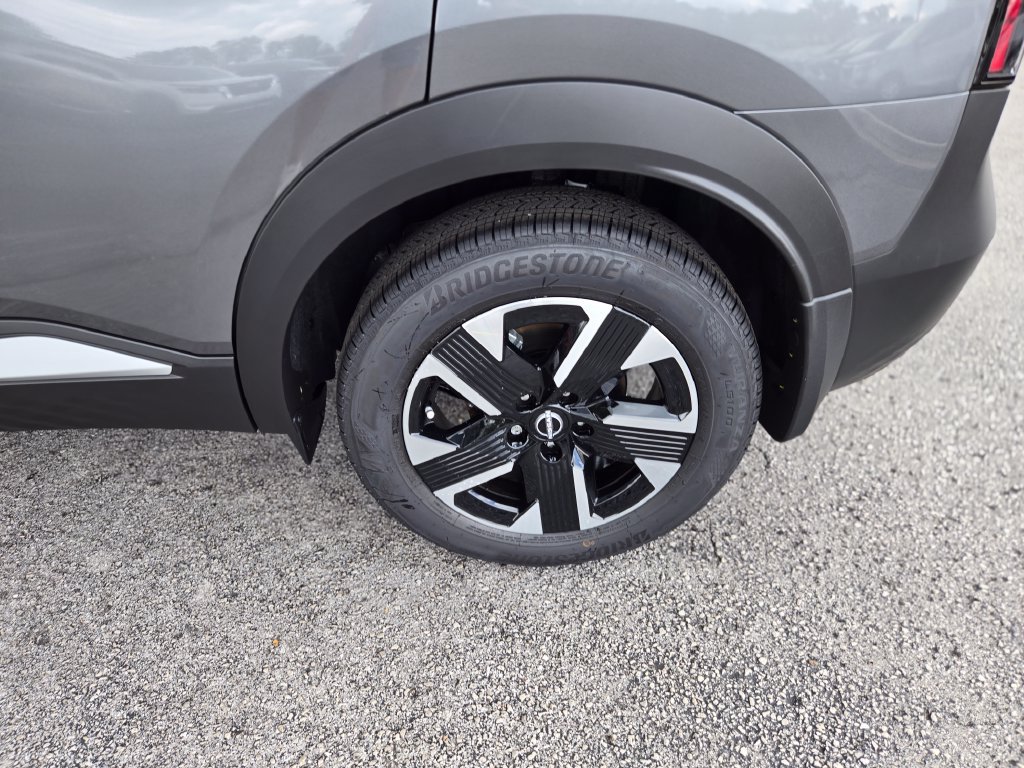 New 2026 Nissan Kicks SV w/ Interior Electronics Package AWD/4WD image 9
