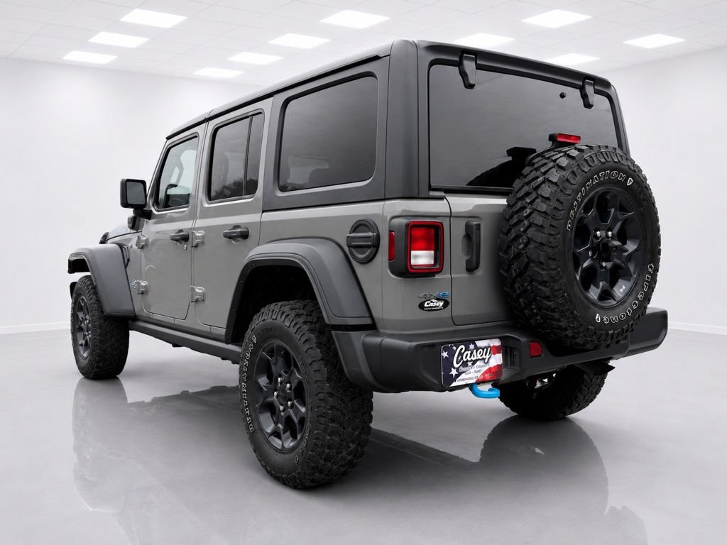 Used 2023 Jeep Wrangler Unlimited w/ Cold Weather Group AWD/4WD image 5