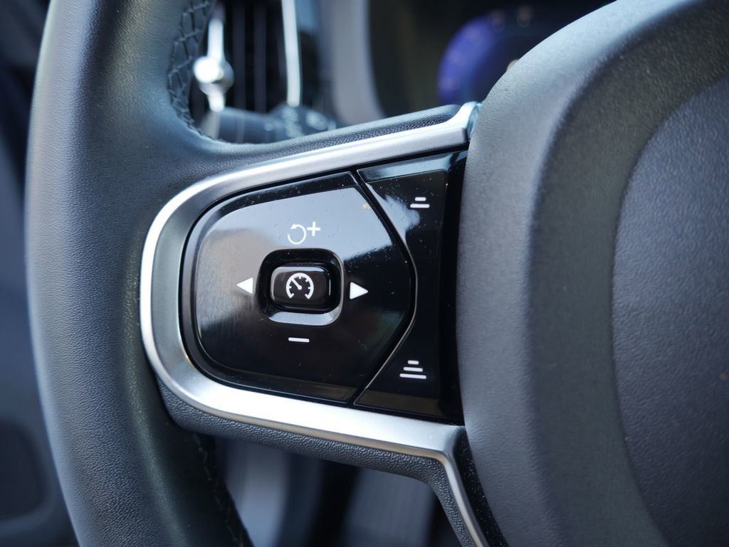 Used 2023 Volvo XC60 T8 Ultimate w/ Climate Package image 45