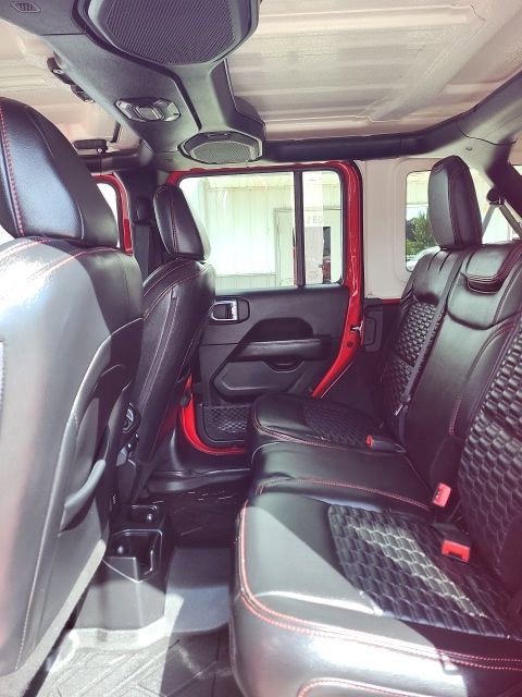 Used 2021 Jeep Wrangler Unlimited Sahara w/ Uconnect 4C Nav & Sound Group image 10