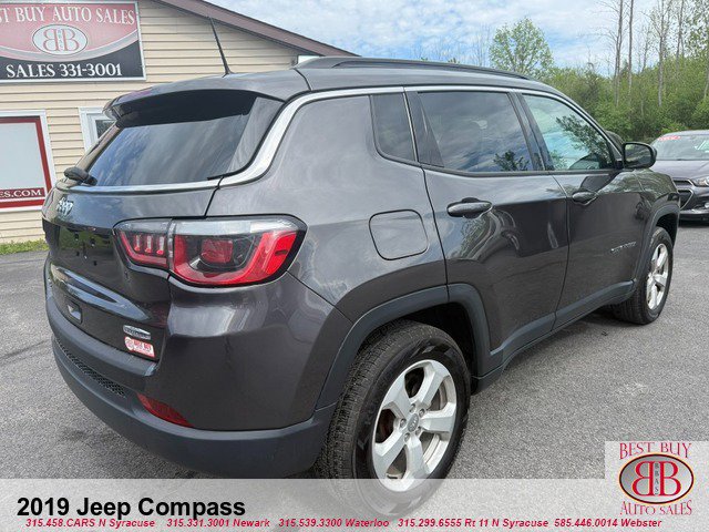 Used 2019 Jeep Compass Latitude w/ Cold Weather Group AWD/4WD image 3
