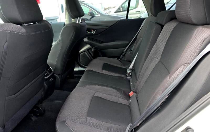 Used 2024 Subaru Outback Premium image 9