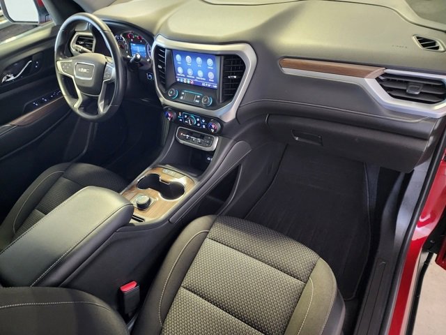 Used 2023 GMC Acadia SLE image 17