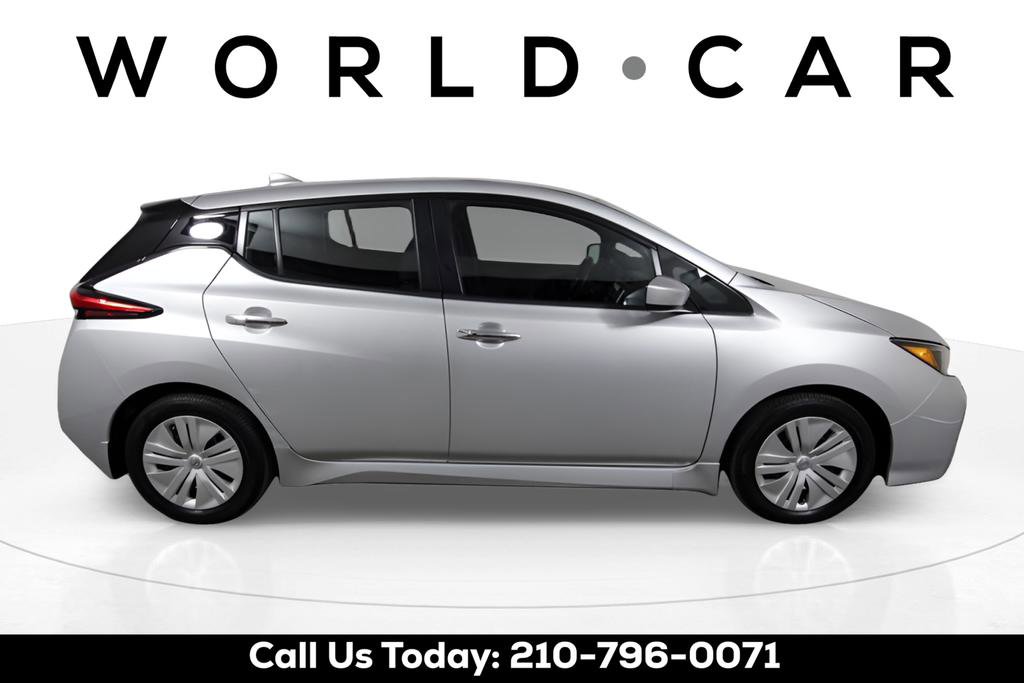 Used 2025 Nissan Leaf S image 8
