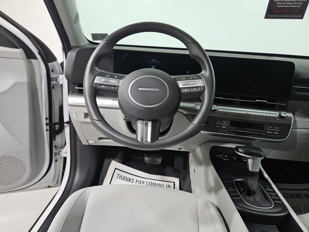 Certified 2025 Hyundai Kona SEL AWD/4WD image 15