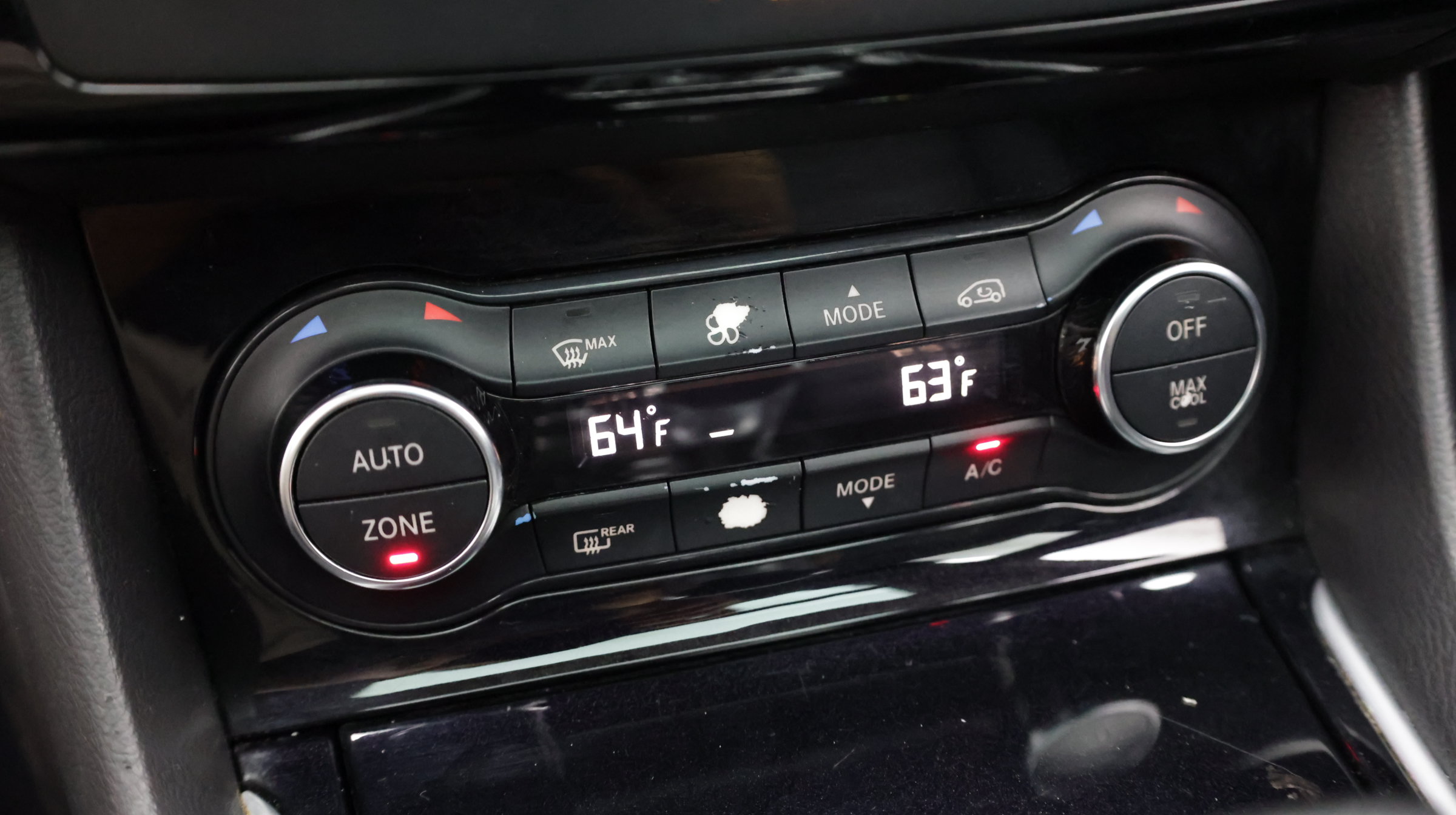 Used 2018 INFINITI QX30 Premium w/ Navigation Package FWD image 18