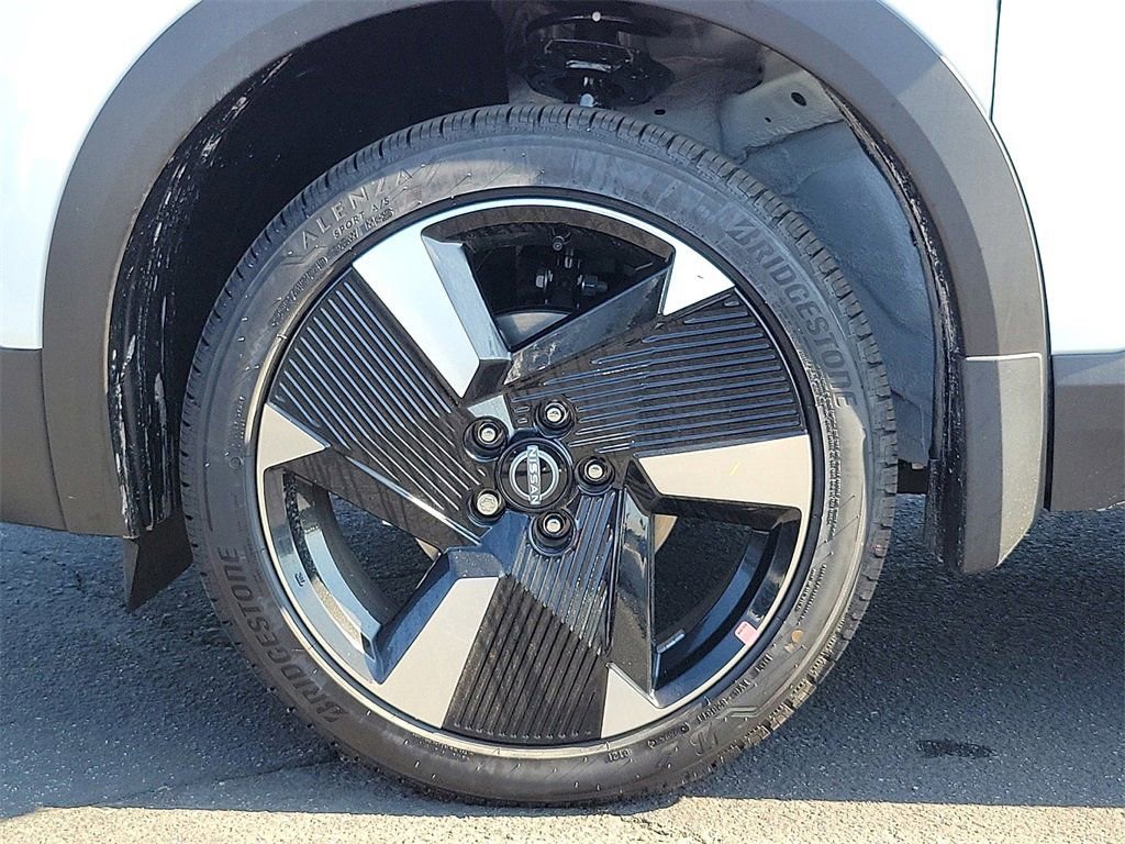 New 2026 Nissan Kicks SR image 16