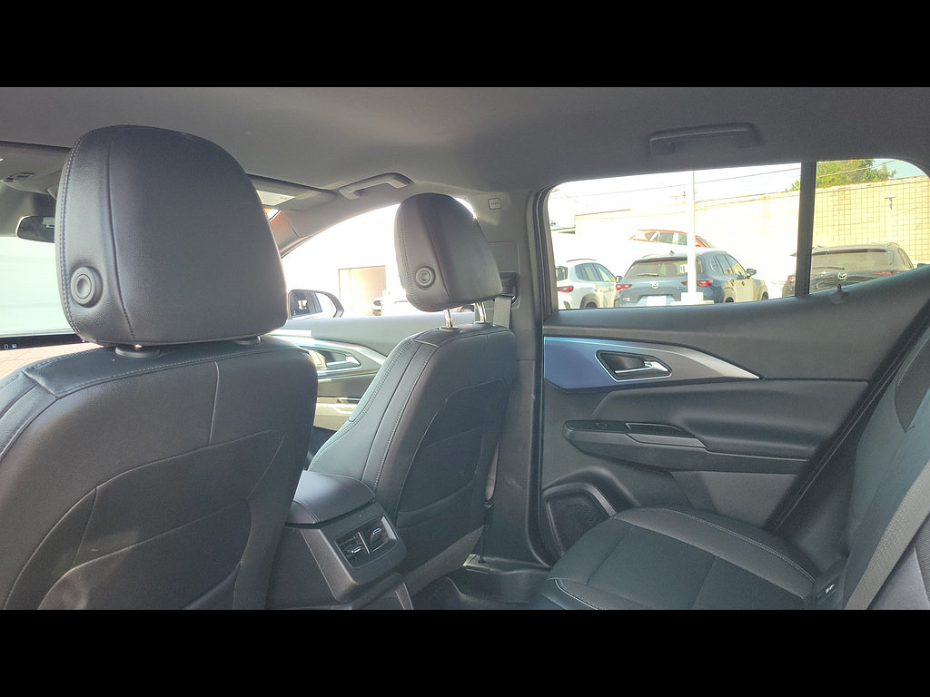 Used 2024 Chevrolet Equinox EV LT w/ LPO, Blackout Package FWD image 14