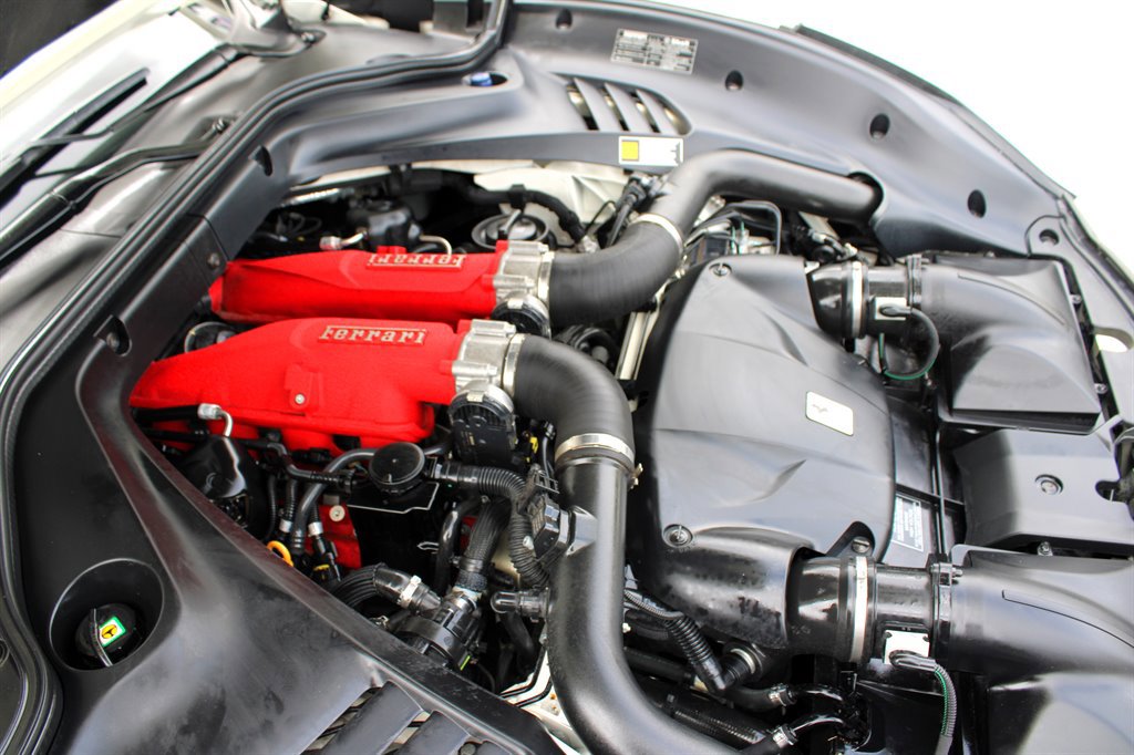 Used 2015 Ferrari California T RWD image 48