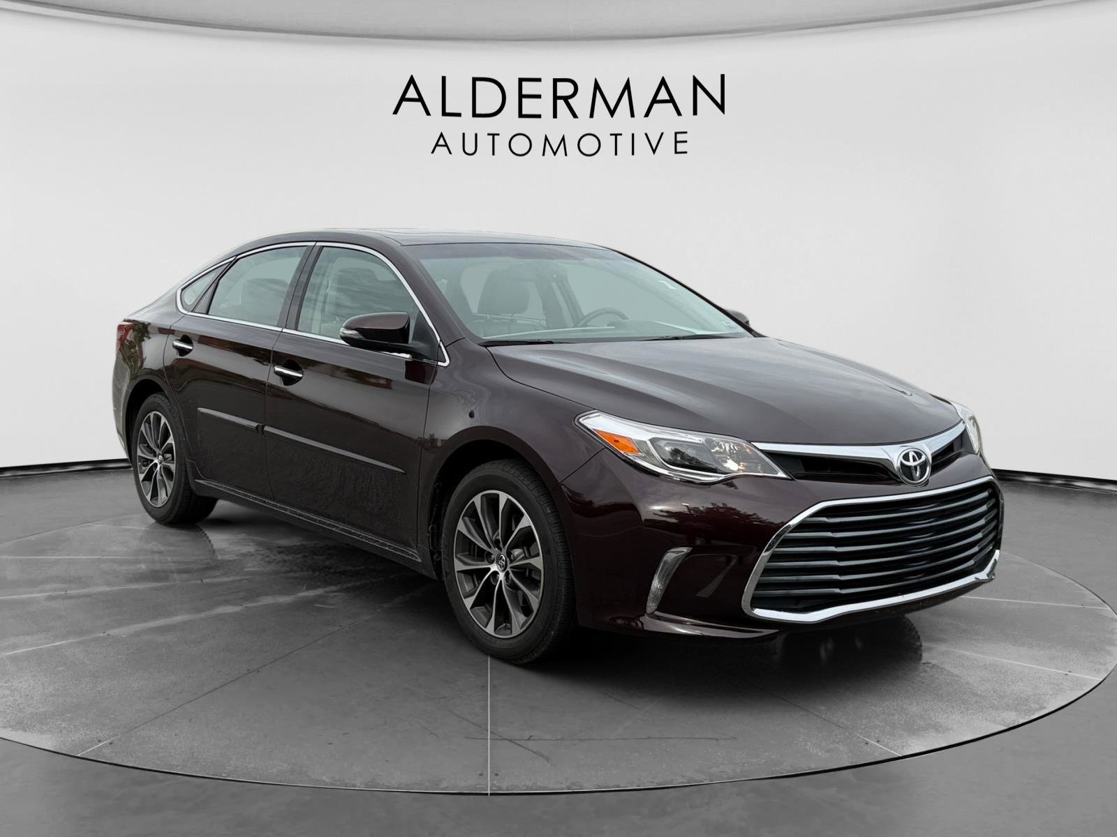 Used 2016 Toyota Avalon XLE Plus FWD image 7