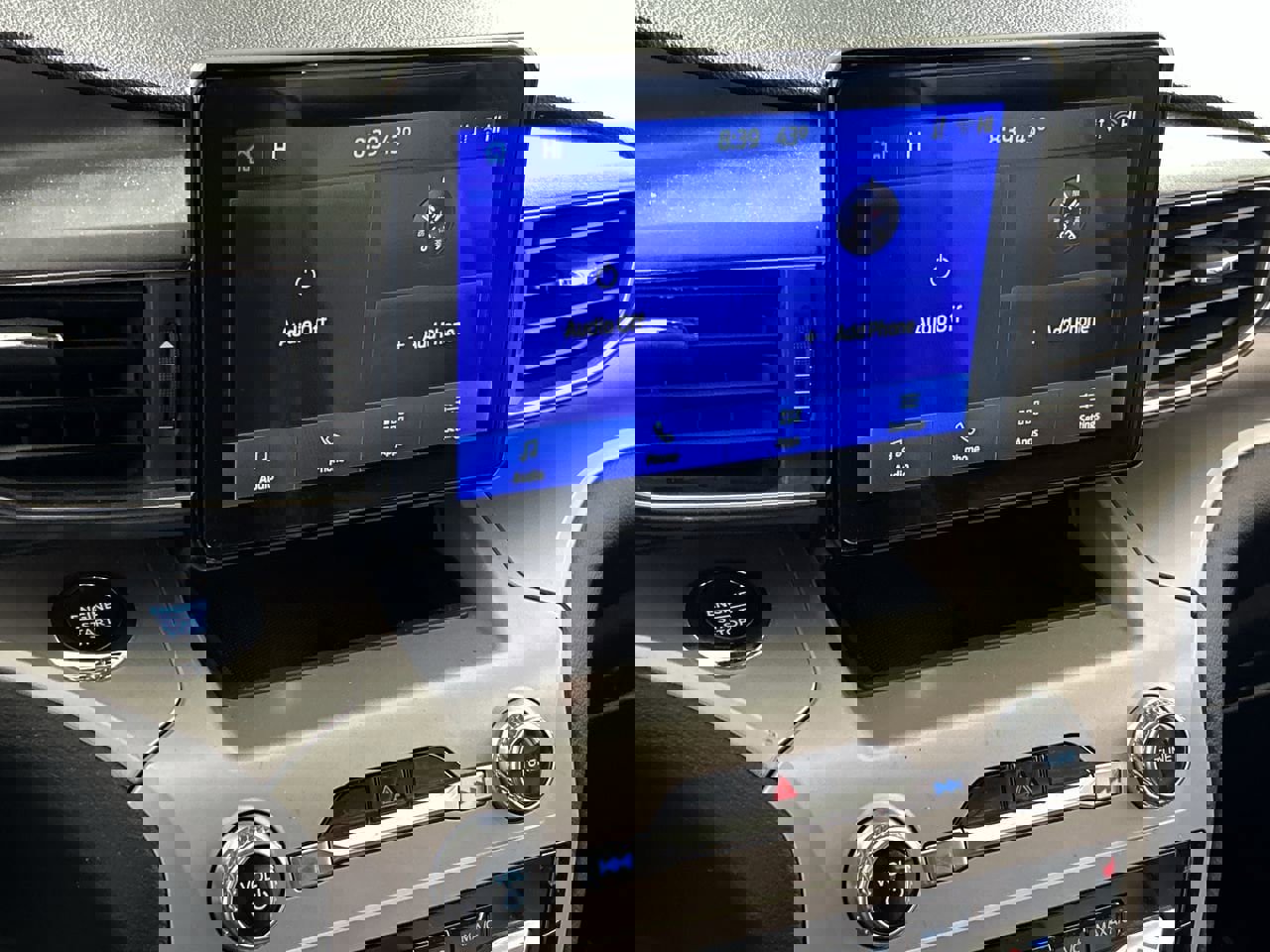 Used 2022 Ford Explorer XLT w/ Equipment Group 202A image 17