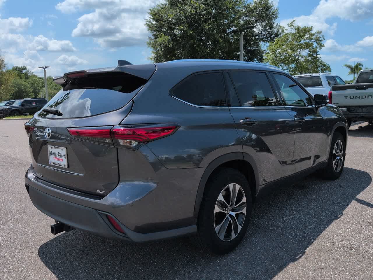 Certified 2021 Toyota Highlander XLE FWD image 6
