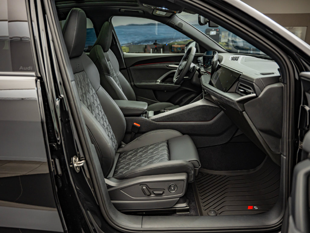 New 2026 Audi SQ5 Prestige AWD/4WD image 35