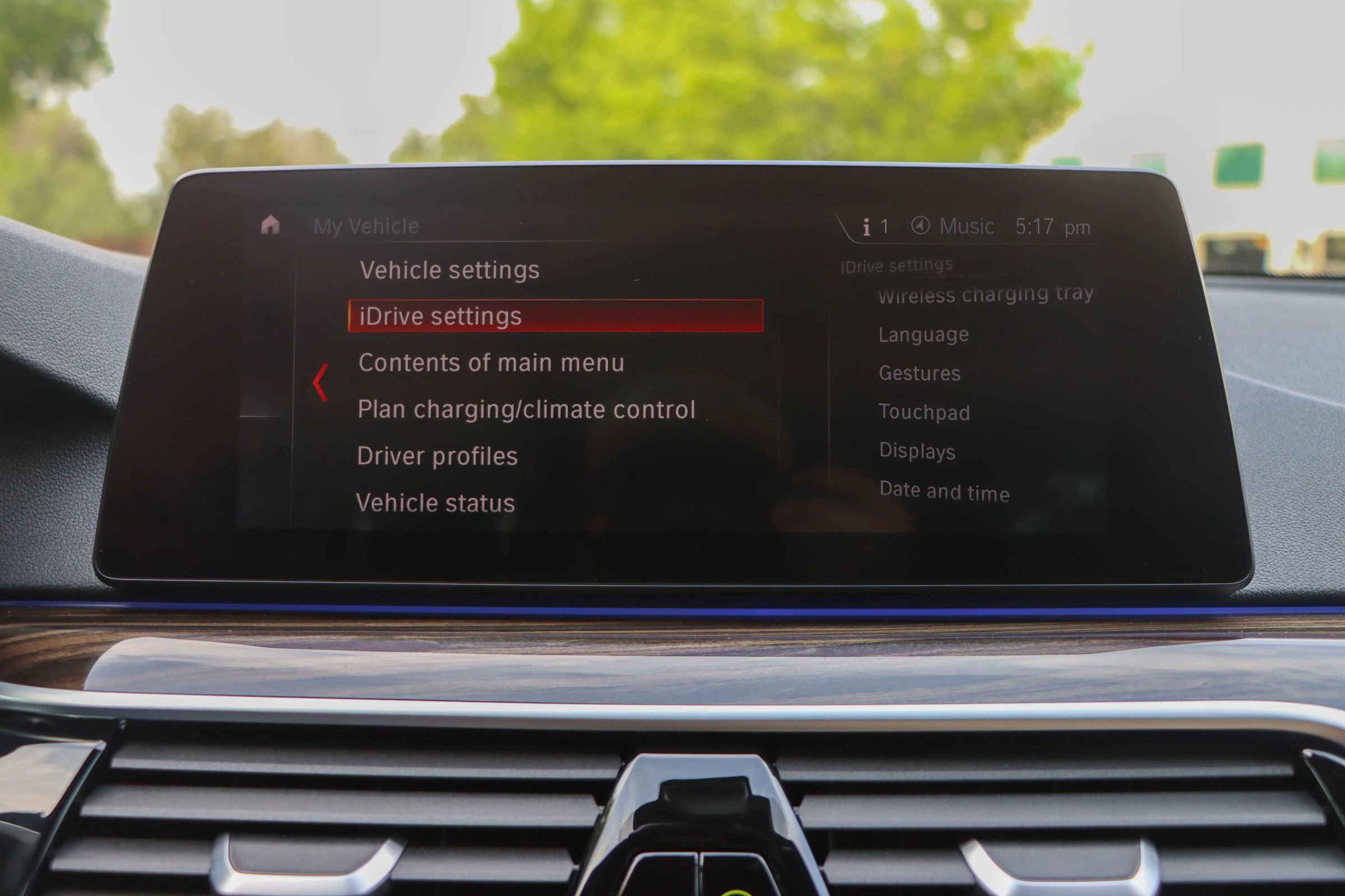 Used 2019 BMW 530e w/ Convenience Package image 38