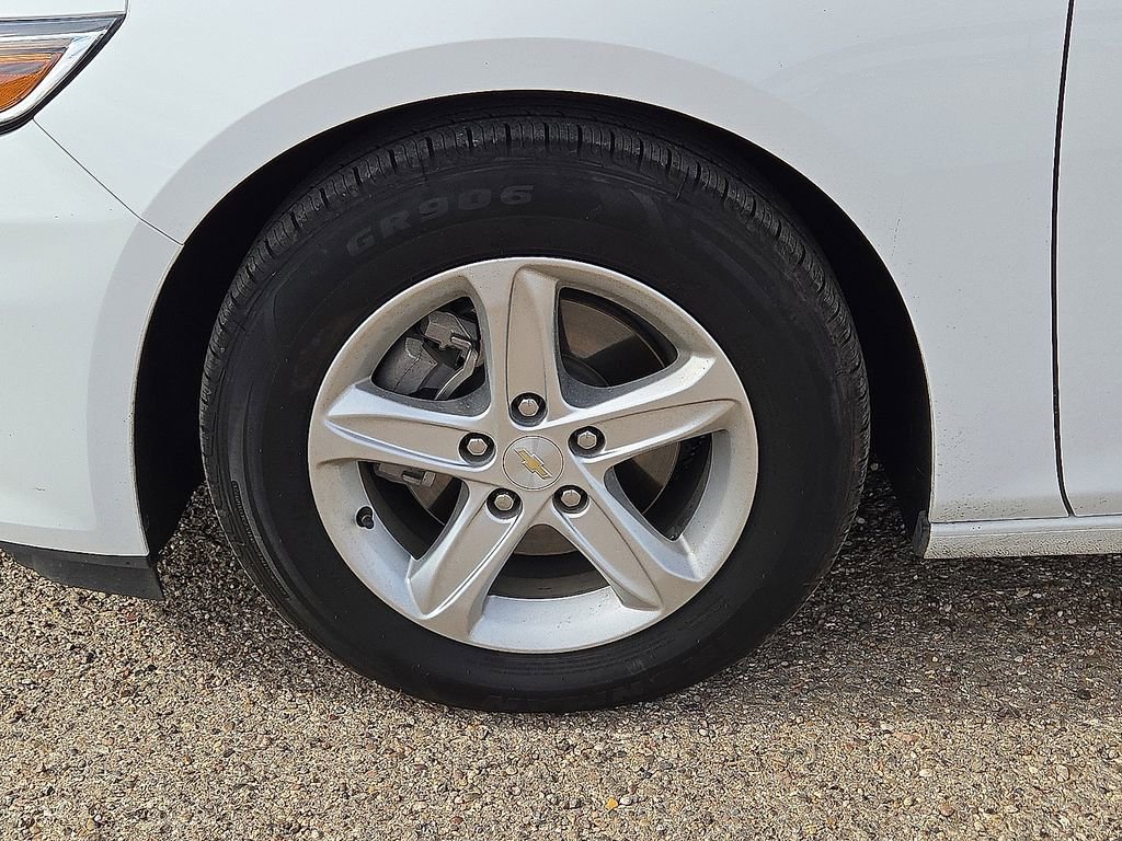 Used 2020 Chevrolet Malibu LS w/ Driver Confidence Package II image 11