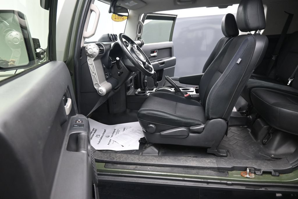 Used 2012 Toyota FJ Cruiser 4WD w/ Convenience Pkg image 17