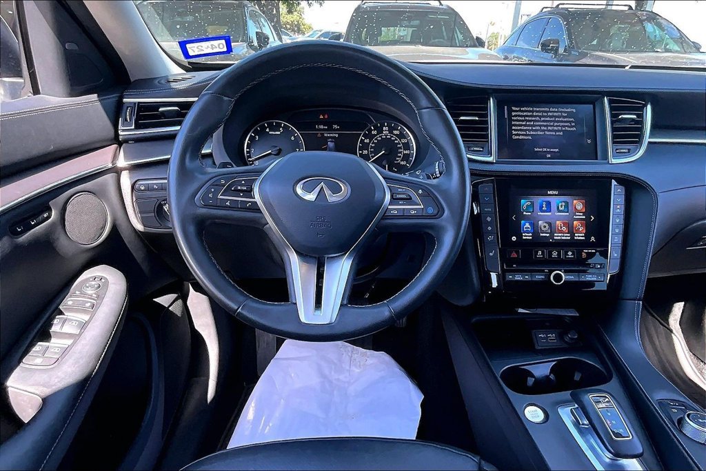Used 2023 INFINITI QX50 Luxe FWD image 7