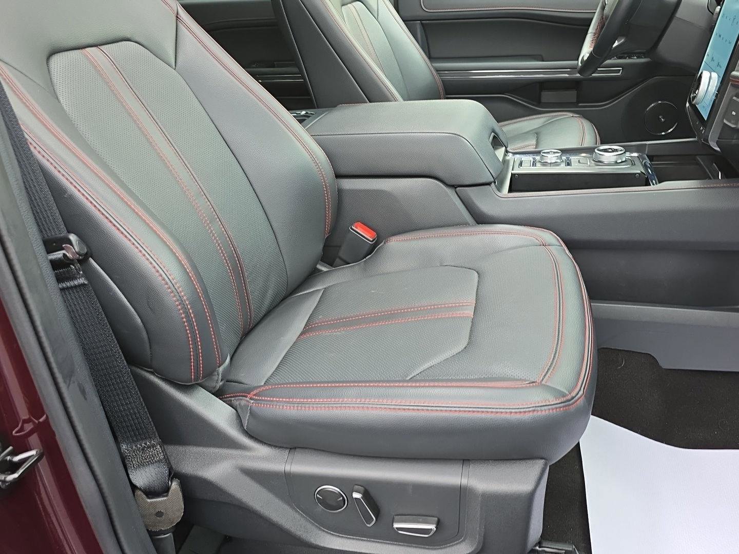 Used 2023 Ford Expedition Limited image 36