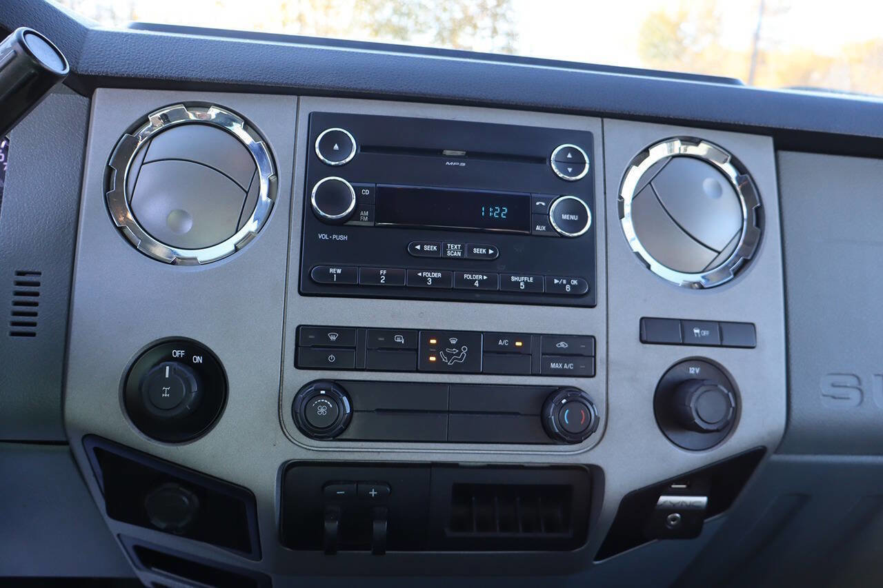 Used 2015 Ford F250 XLT w/ XLT Premium Package image 16