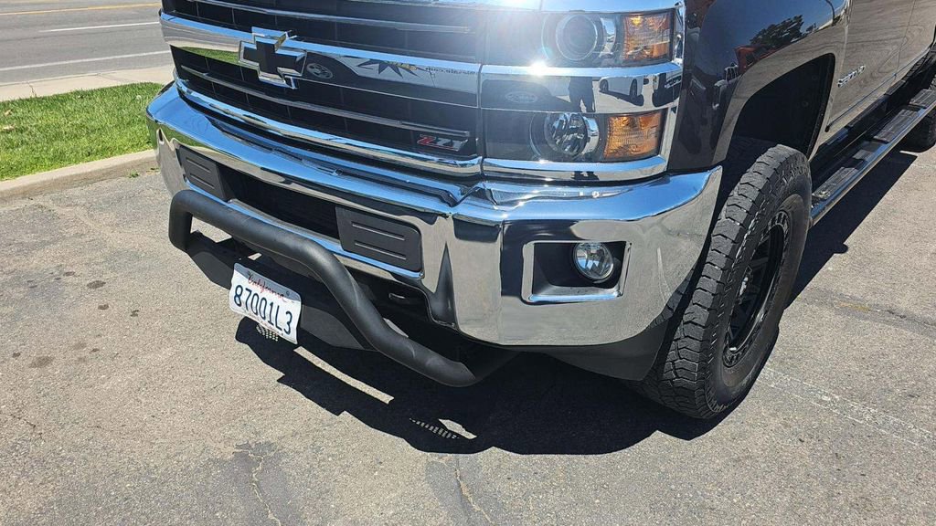 Used 2019 Chevrolet Silverado 2500 LT w/ LT Plus Package AWD/4WD image 19