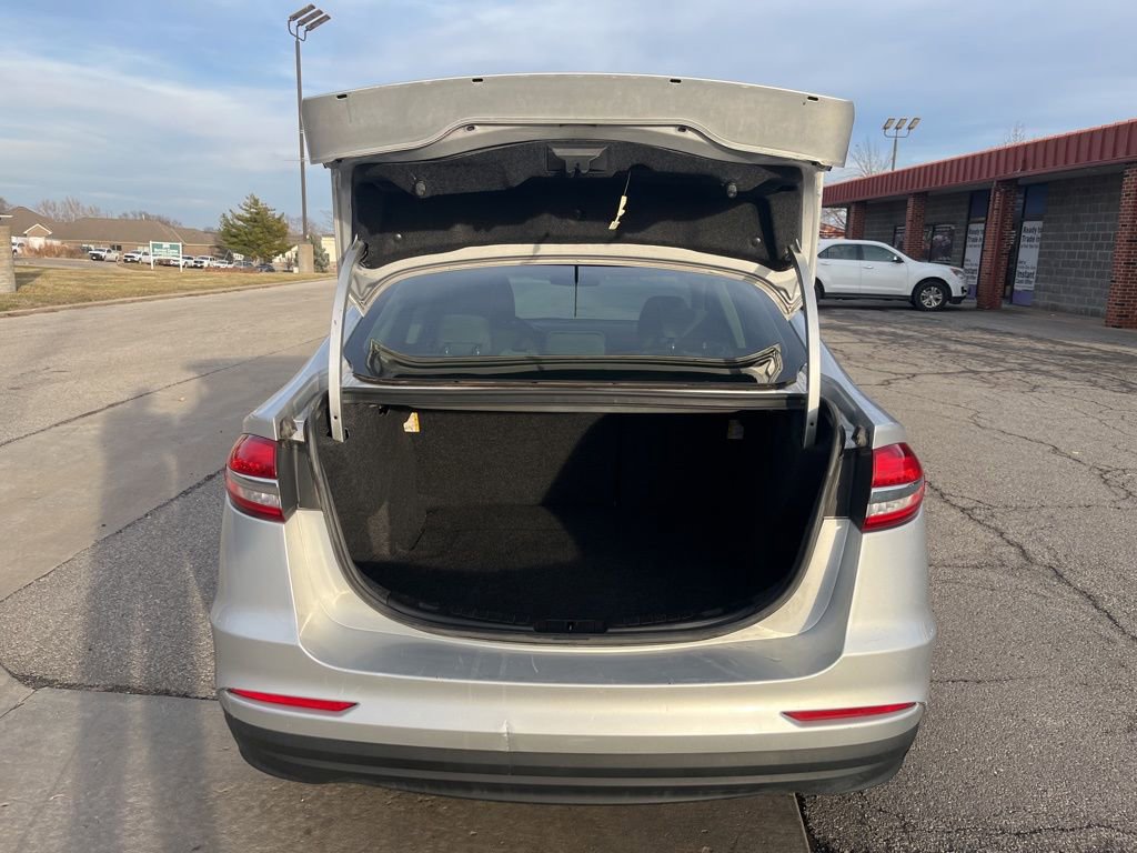 Used 2019 Ford Fusion S image 12