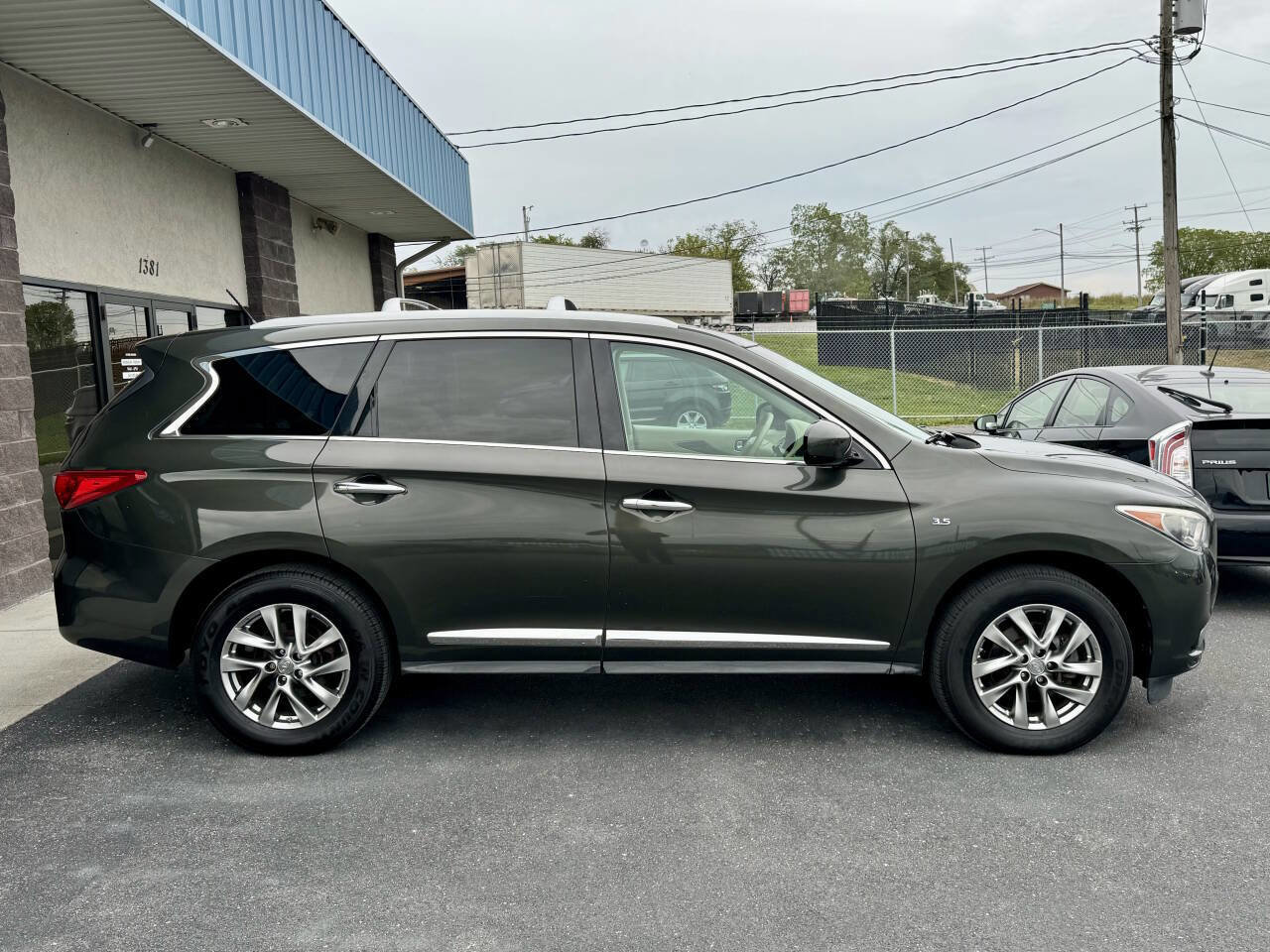 Used 2014 INFINITI QX60 AWD w/ Premium Package image 54