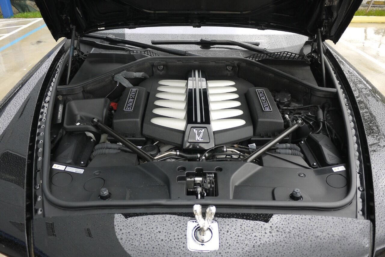 Used 2010 Rolls-Royce Ghost image 27