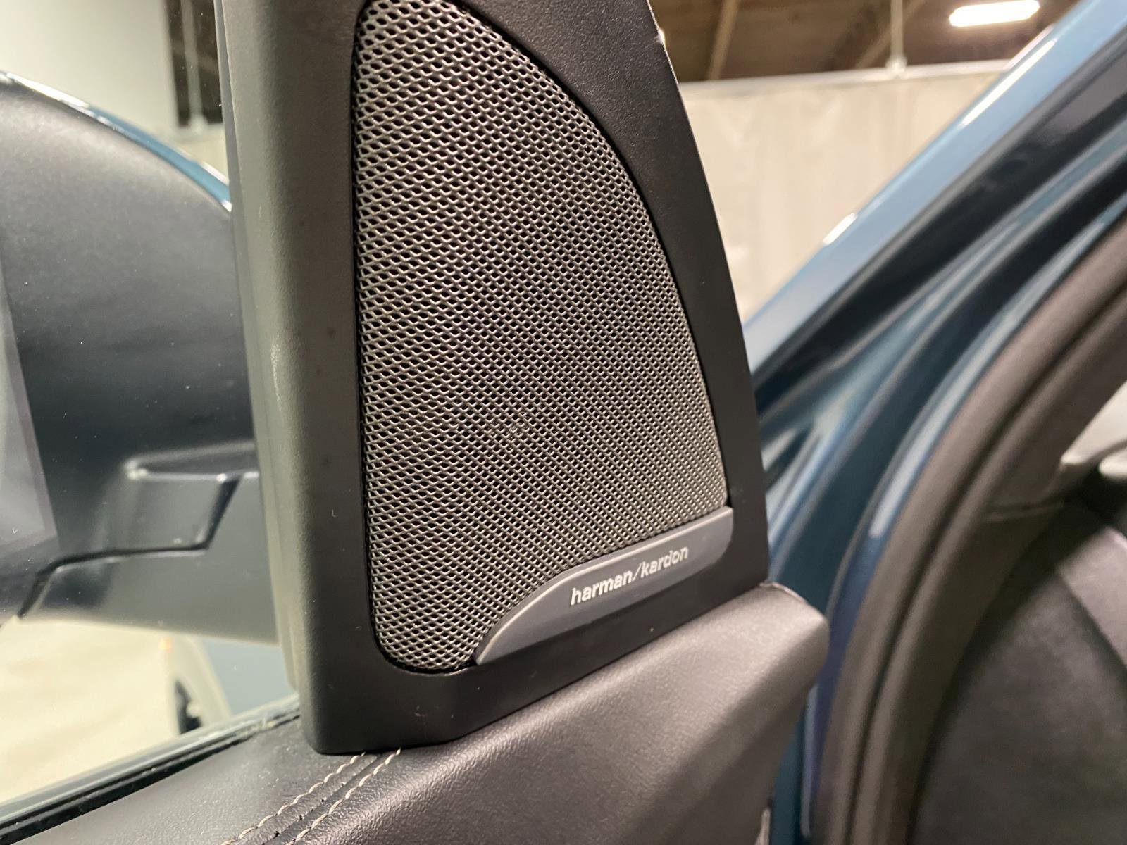 Certified 2025 BMW X7 xDrive40i w/ Premium Package image 3