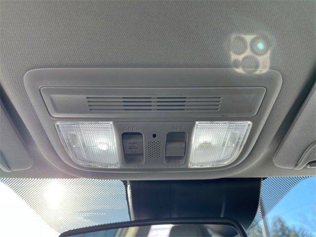 Used 2018 Honda Civic Touring image 29